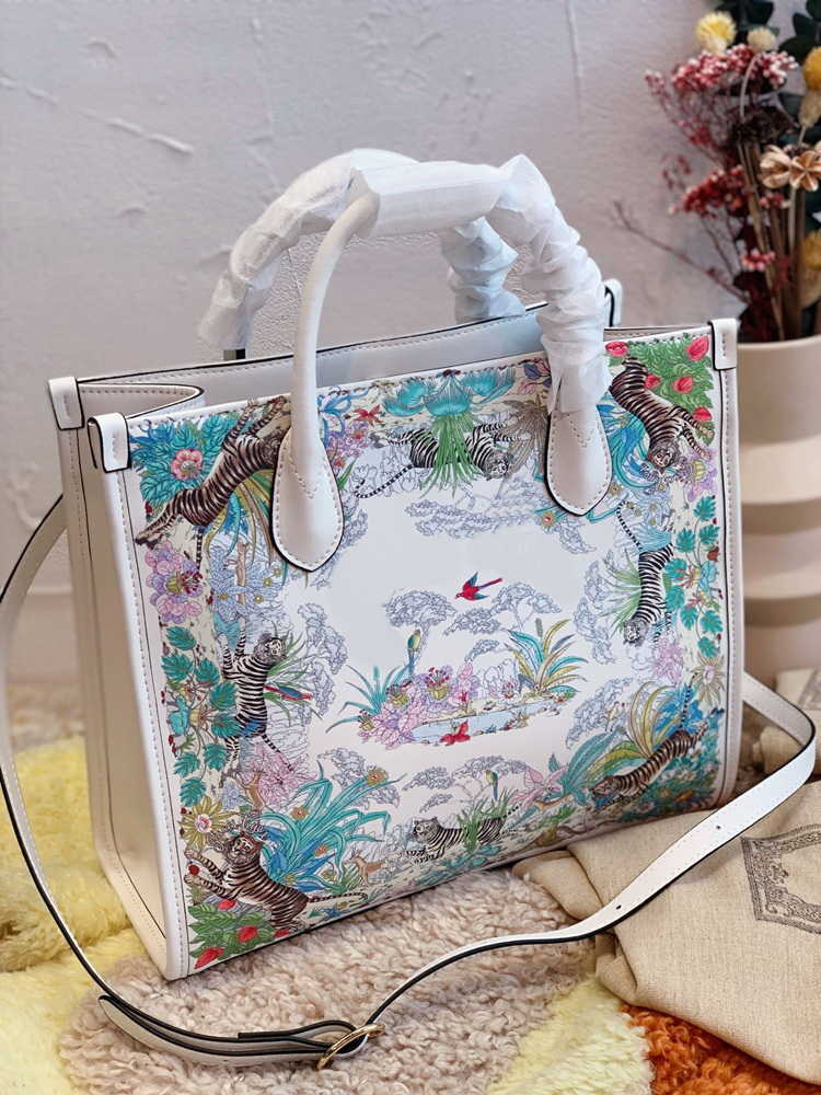 Jungle Tiger Ophidia Women Shoulder Crossbody Bags 1955 Horsebit Vintage Totes Designer Luxury Handbags Jackie 1961 Lady Hobo Underarm Bag, Bubble paper package
Jungle Tiger Ophidia Women Shoulder Crossbody Bags 1955 Horsebit Vintage Totes Designer Luxury Handbags Jackie 1961 Lady Hobo Underarm Bag, Bubble paper package