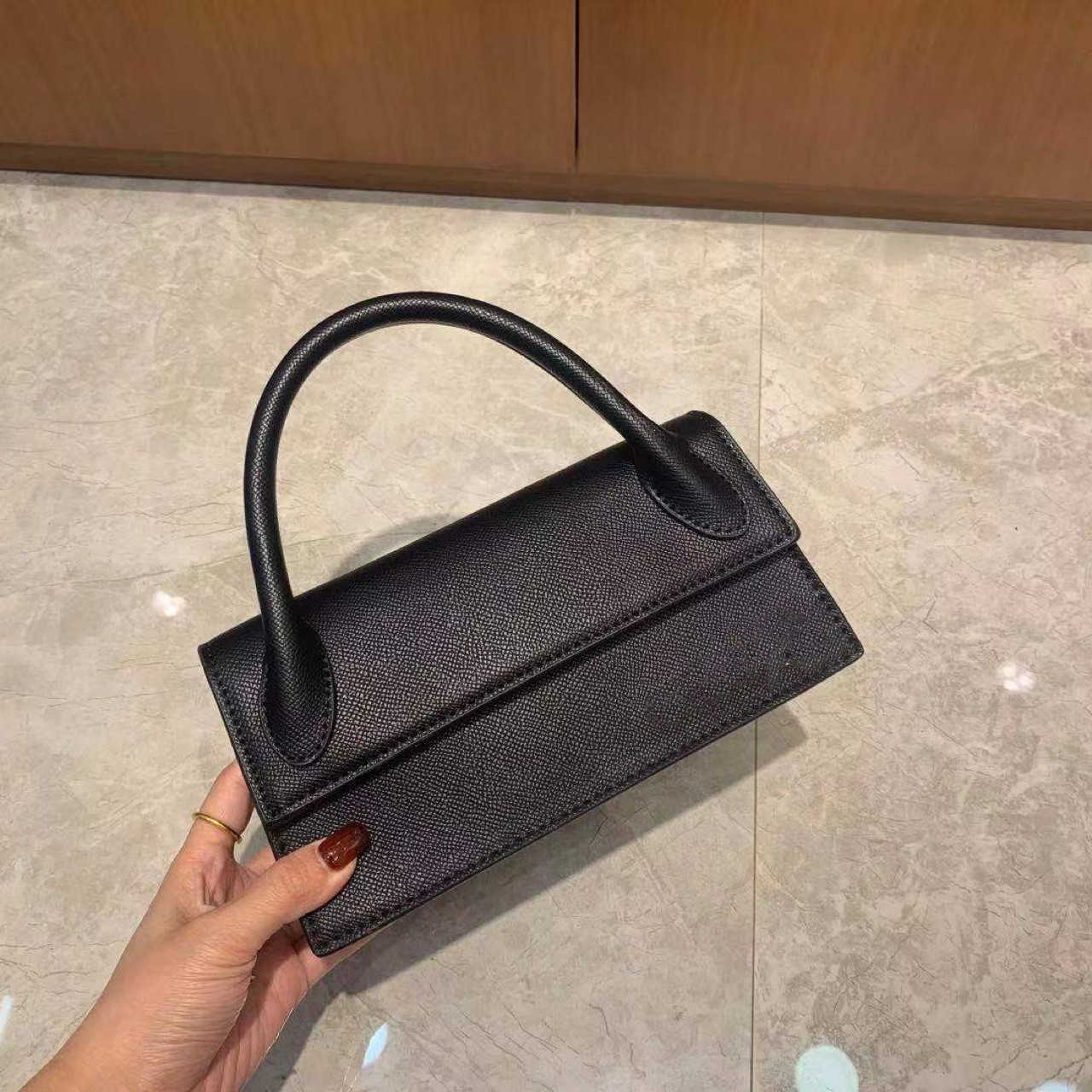 Fashion bag Designer luxury le chiquito mini handbag jacquess Women Casual Shopping Bags Tote Hnadbags PU leather girl cute bags, Red
Fashion bag Designer luxury le chiquito mini handbag jacquess Women Casual Shopping Bags Tote Hnadbags PU leather girl cute bags, Red