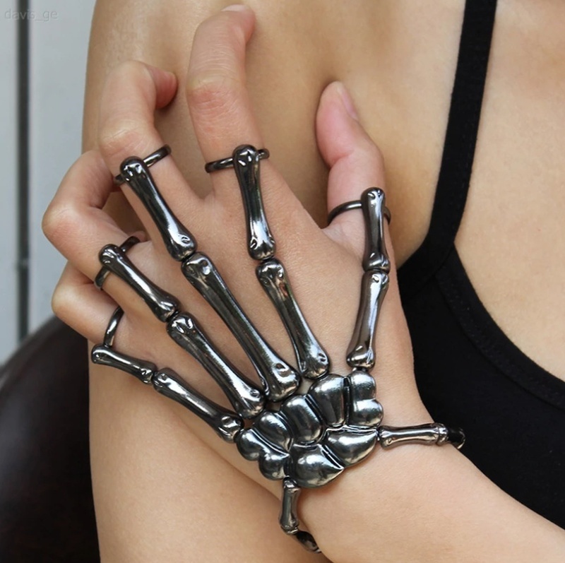 Other Bracelets Halloween Bracelet for Women Gothic Punk Hand Skull Skeleton Elasticity Adju 220826
Other Bracelets Halloween Bracelet for Women Gothic Punk Hand Skull Skeleton Elasticity Adju 220826