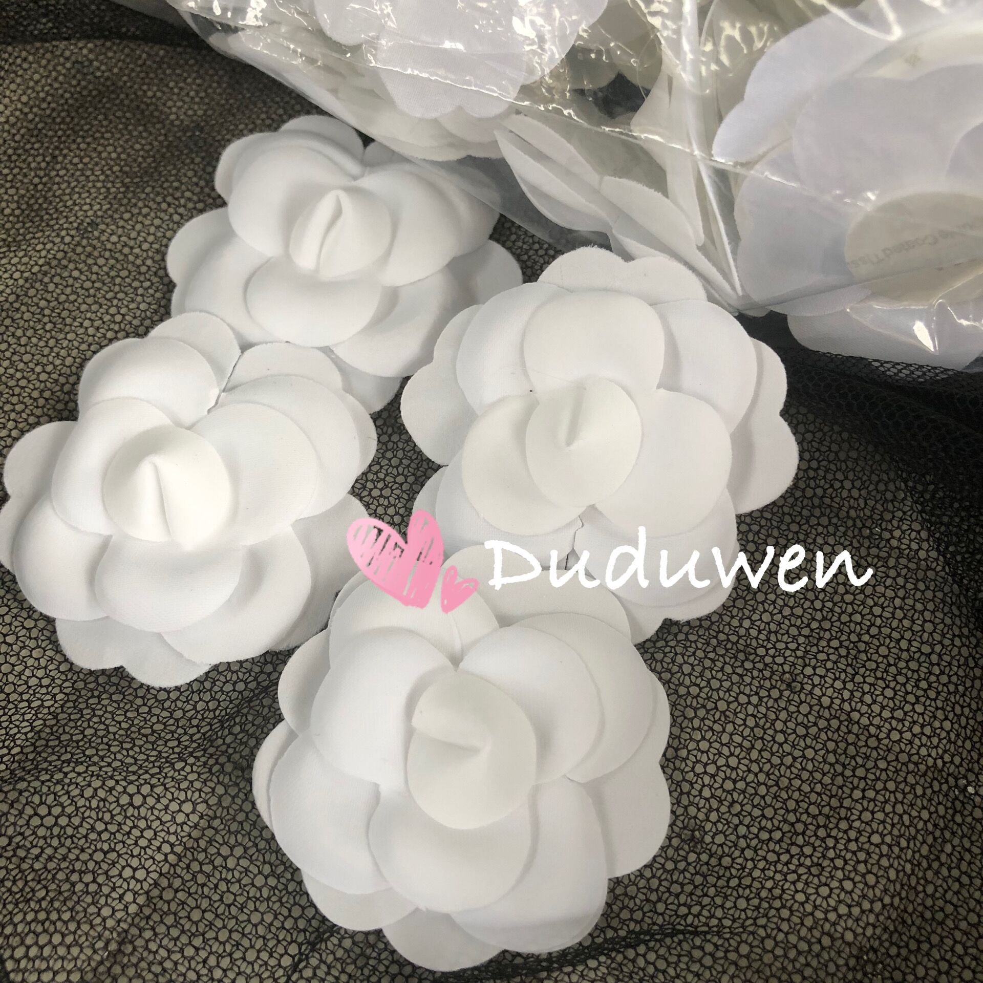 White color camellia DIY Part 5cm self-adhesion camellia flower stick on bag or card for C boutique packing good quality
White color camellia DIY Part 5cm self-adhesion camellia flower stick on bag or card for C boutique packing good quality