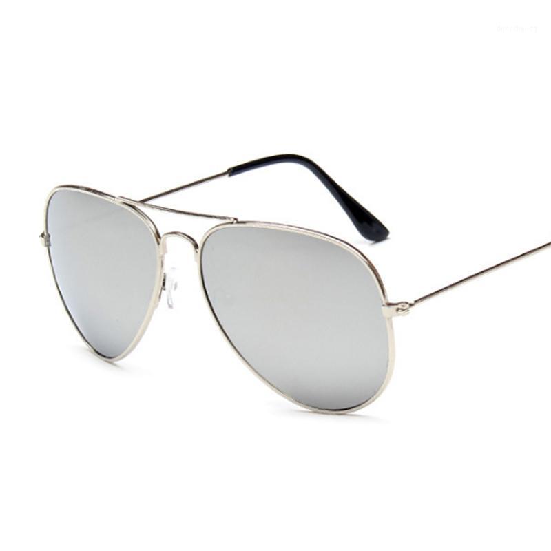 Sunglasses Pilot Man/Woman Classic Brand Designer Aviation Sun Glasses Male Female Retro Outdoor Driving
Sunglasses Pilot Man/Woman Classic Brand Designer Aviation Sun Glasses Male Female Retro Outdoor Driving