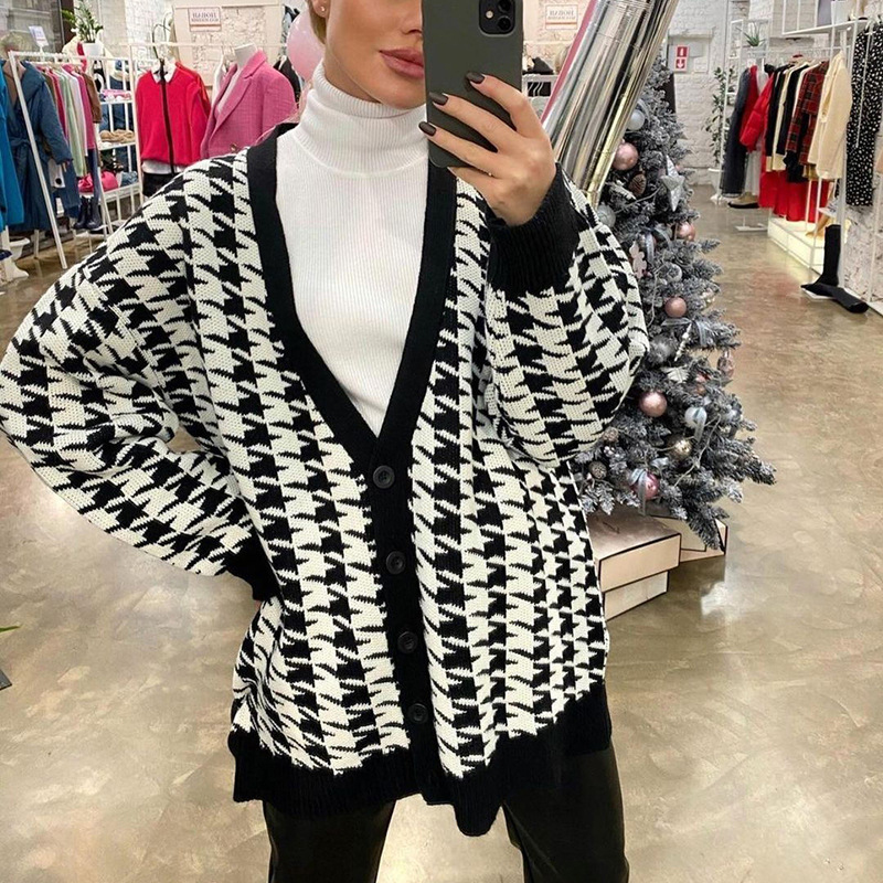 Casual V-Neck Houndstooth Long Sleeve Knitted Sweater Autumn Color Contrast Loose Comfort Oversize Cardigan For Women, Green
Casual V-Neck Houndstooth Long Sleeve Knitted Sweater Autumn Color Contrast Loose Comfort Oversize Cardigan For Women, Green