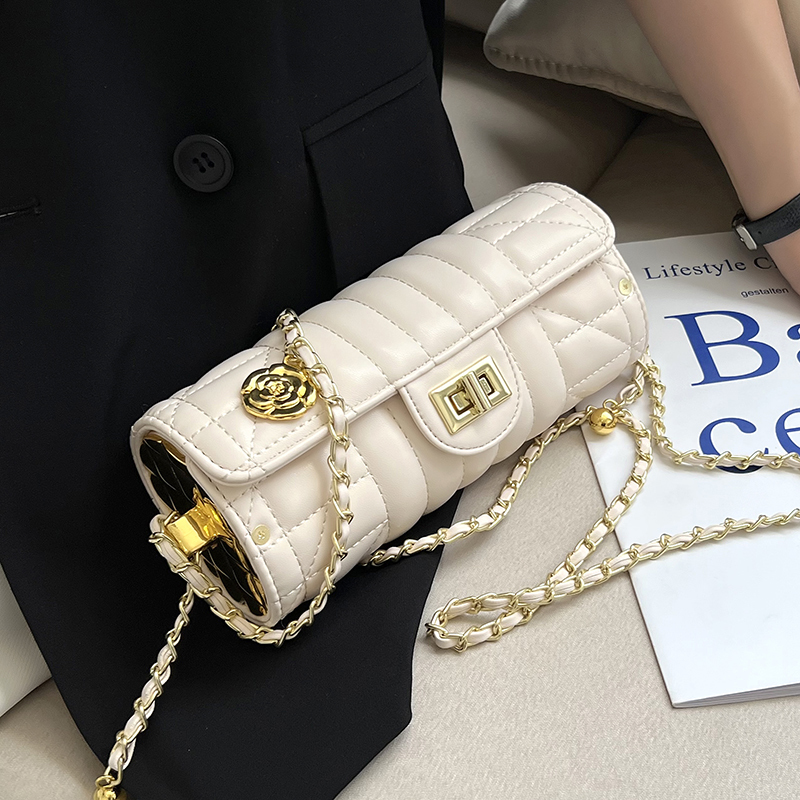 Cute Barrel Shaped Handbags Luxury Fashion Designer Mini PU Leather Women's Handbags Female One Shoulder Crossbody Bag 220616, Black
Cute Barrel Shaped Handbags Luxury Fashion Designer Mini PU Leather Women's Handbags Female One Shoulder Crossbody Bag 220616, Black