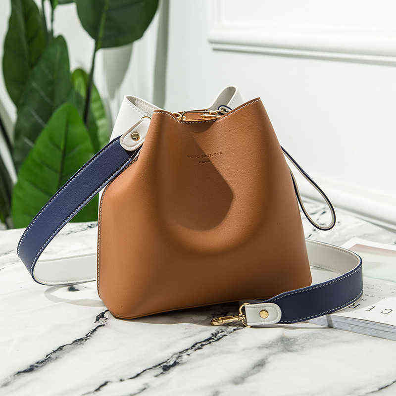 2022 New Arrivals Women's PU Leather Shoulder Bag High Quality Fashion Leisure Style Pure Color Composite Bag Large Bucket Bag G220524