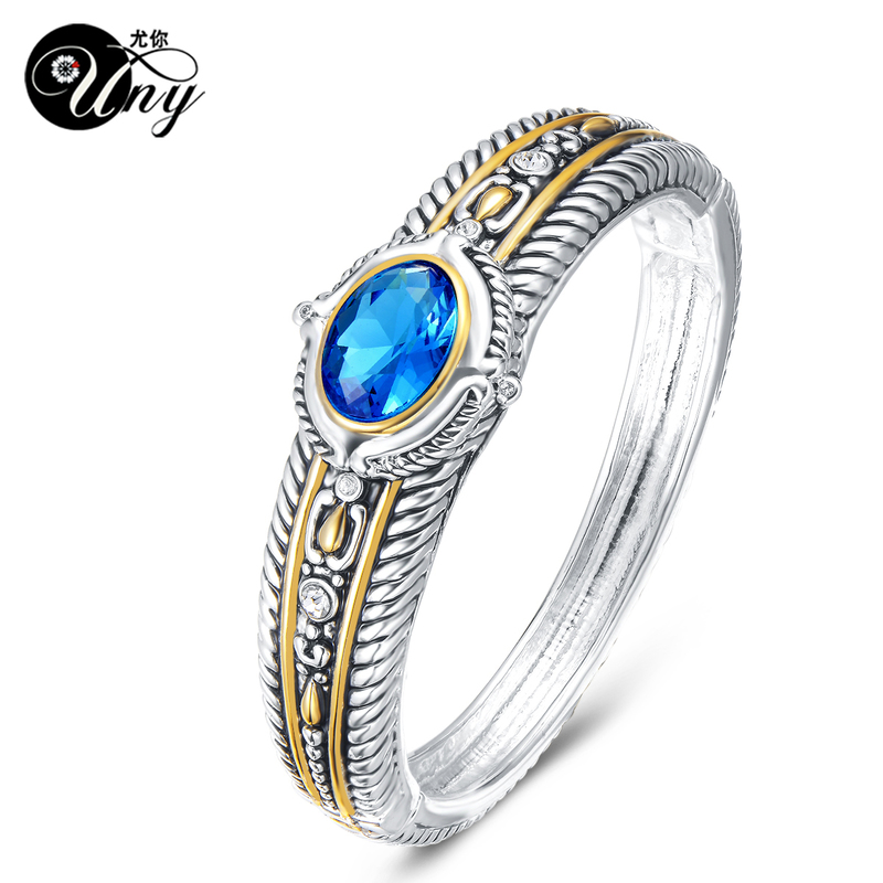 UNY Bangle Twisted Cable Wire Antique Box Clap Beautiful Valentine Christmas Gifts Designer inspired Free Ship Bracelets 220716
UNY Bangle Twisted Cable Wire Antique Box Clap Beautiful Valentine Christmas Gifts Designer inspired Free Ship Bracelets 220716