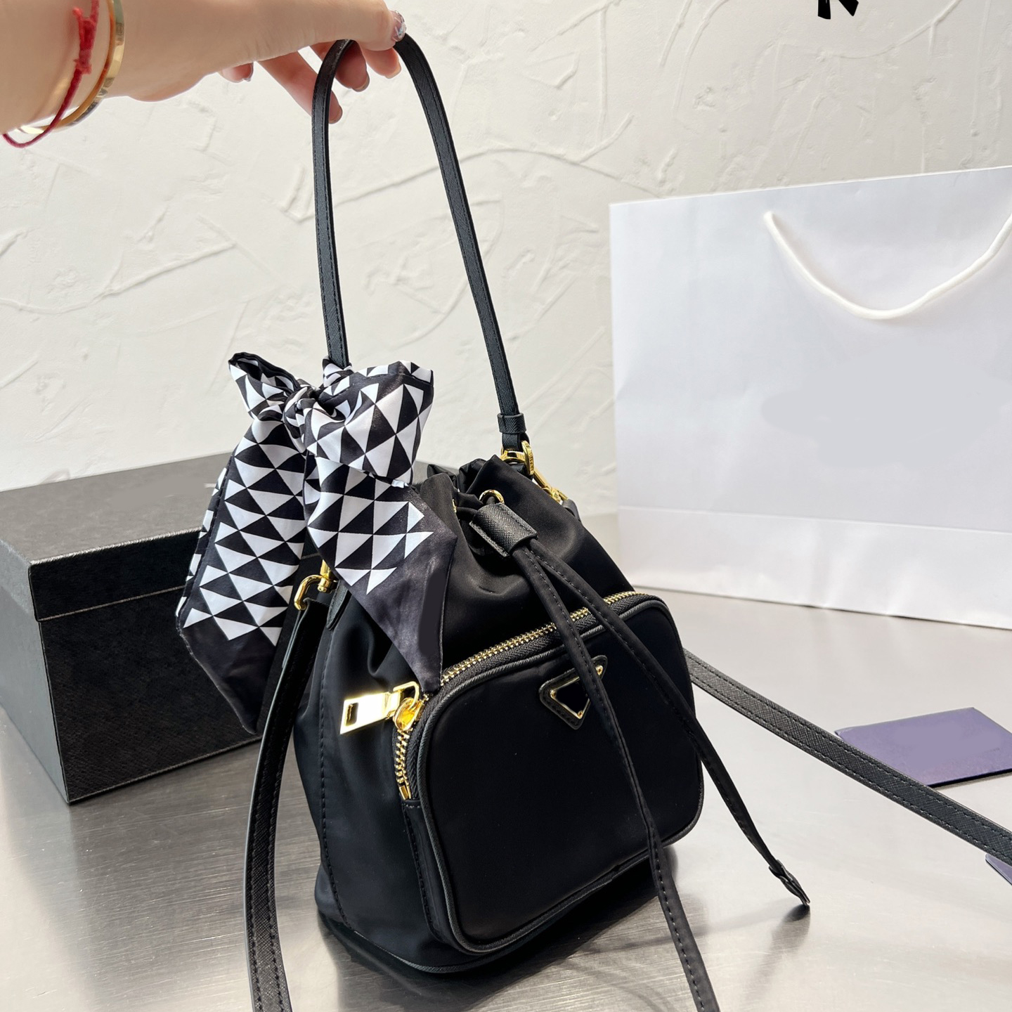 Bucket bag String Nylon CrossBody Luxury Designer Brand Fashion Shoulder Bags Handbags High Quality Women Letter Purse Phone bag Wallet Totes Zig Zag, No bags
Bucket bag String Nylon CrossBody Luxury Designer Brand Fashion Shoulder Bags Handbags High Quality Women Letter Purse Phone bag Wallet Totes Zig Zag, No bags