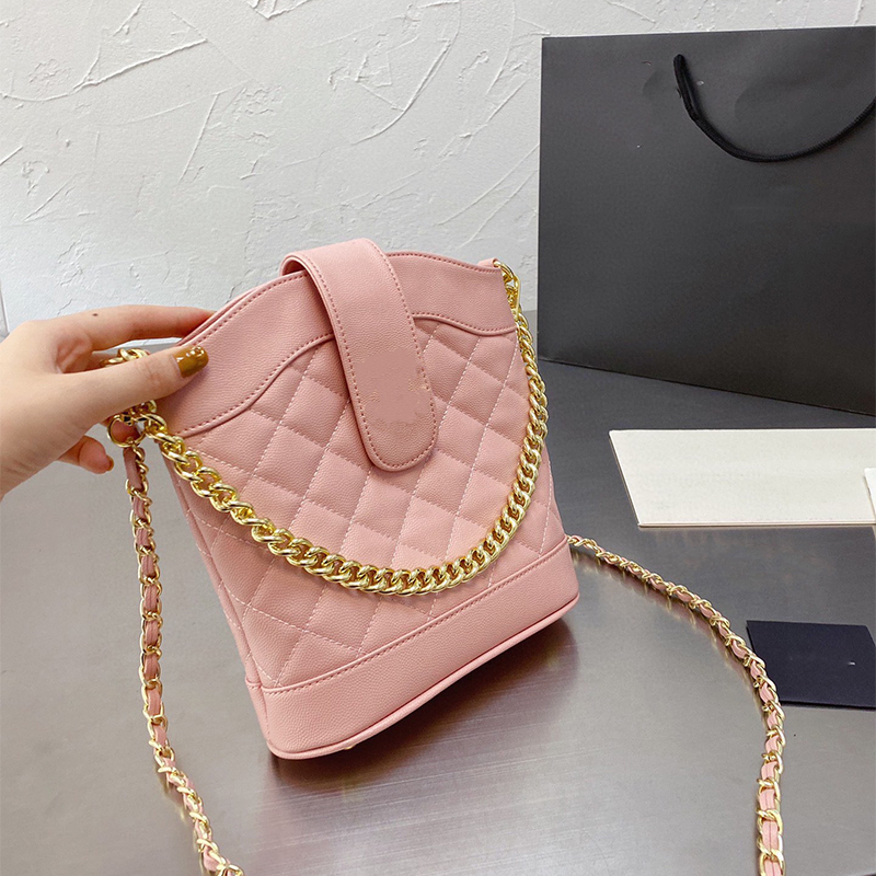 Classic Fashion Ladies Bucket Bags Leather Flap Chain Famous Designer Bags Large Capacity Luxury Messenger crossbody Commuter Personality Shoulder Bag Purse, Black
Classic Fashion Ladies Bucket Bags Leather Flap Chain Famous Designer Bags Large Capacity Luxury Messenger crossbody Commuter Personality Shoulder Bag Purse, Black