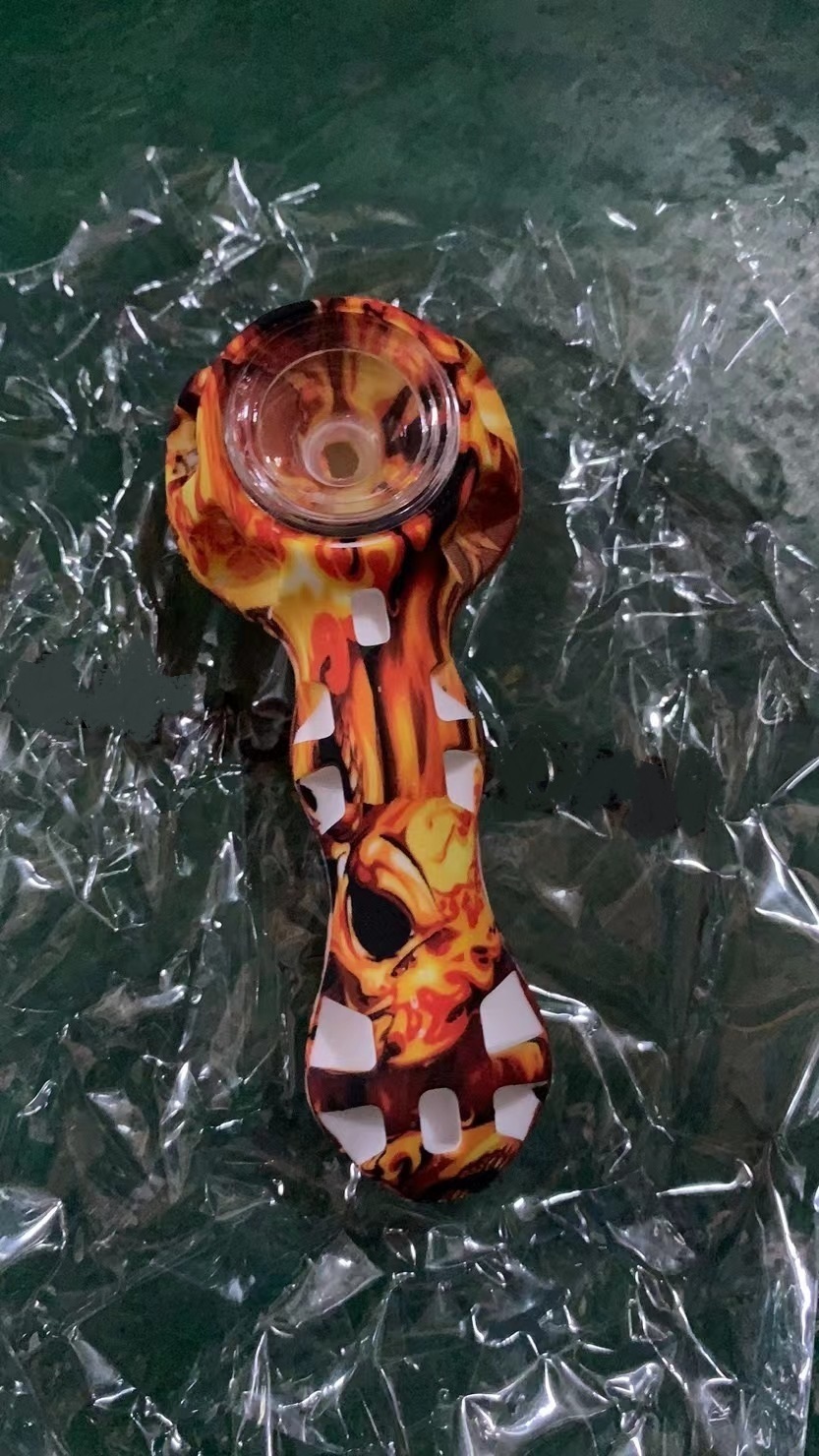 Beautiful Multi Color Printed Silicone Smoking Pipe 4.4 Inches With 5 Color Mini Spoon Water Pipes
Beautiful Multi Color Printed Silicone Smoking Pipe 4.4 Inches With 5 Color Mini Spoon Water Pipes