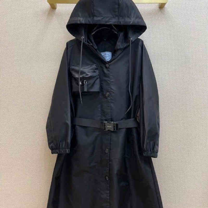 High quality long hooded jacket female designer fashion brand Pra triangle label front and rear pocket design waist windbreaker slim fit rainproof coat women, Black 
High quality long hooded jacket female designer fashion brand Pra triangle label front and rear pocket design waist windbreaker slim fit rainproof coat women, Black