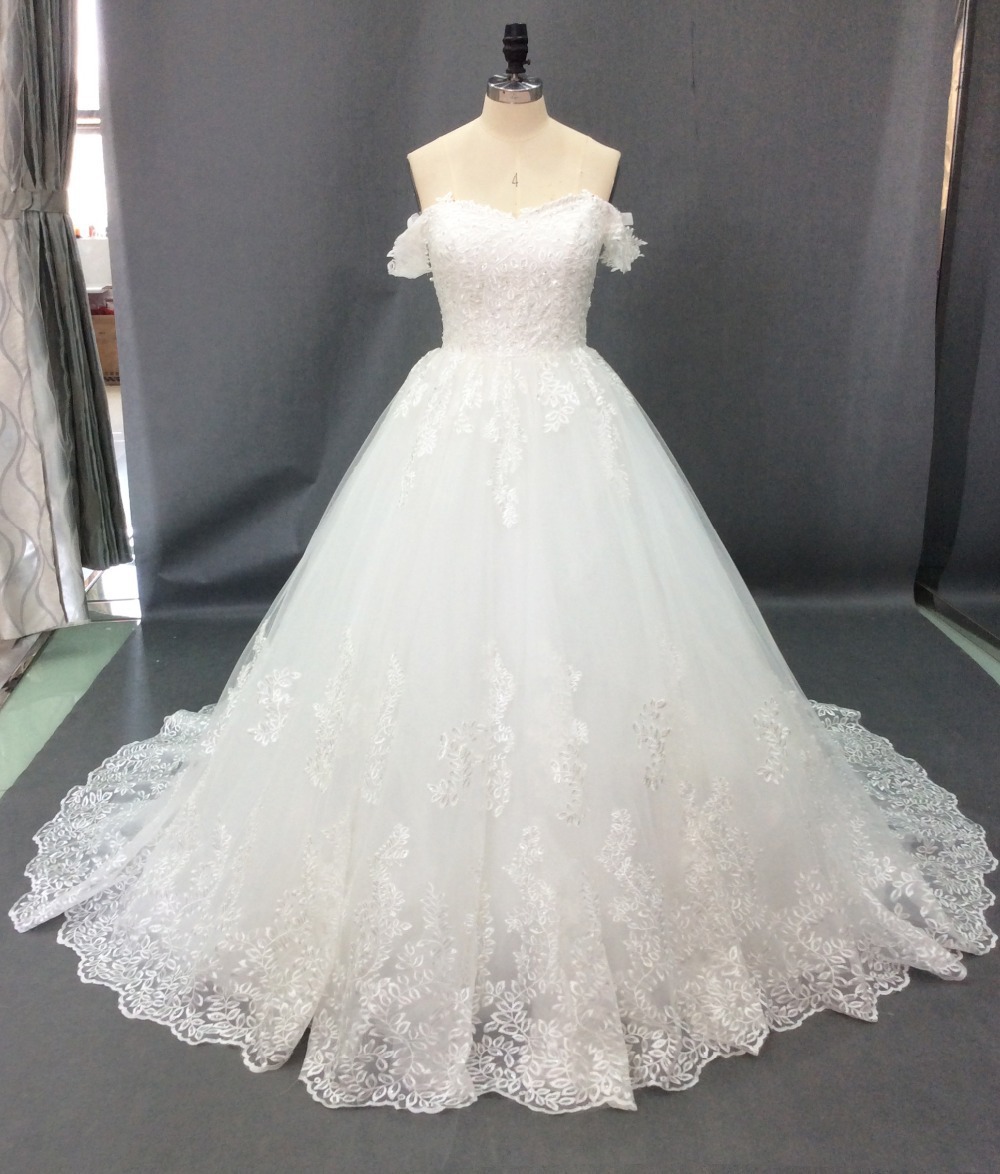 Elegant Ball Gown Appliques Wedding Dress 2022 Off The Shoulder Lace Country Wedding Gowns Corset Church Garden Women Bride Party Dresses Real Picture