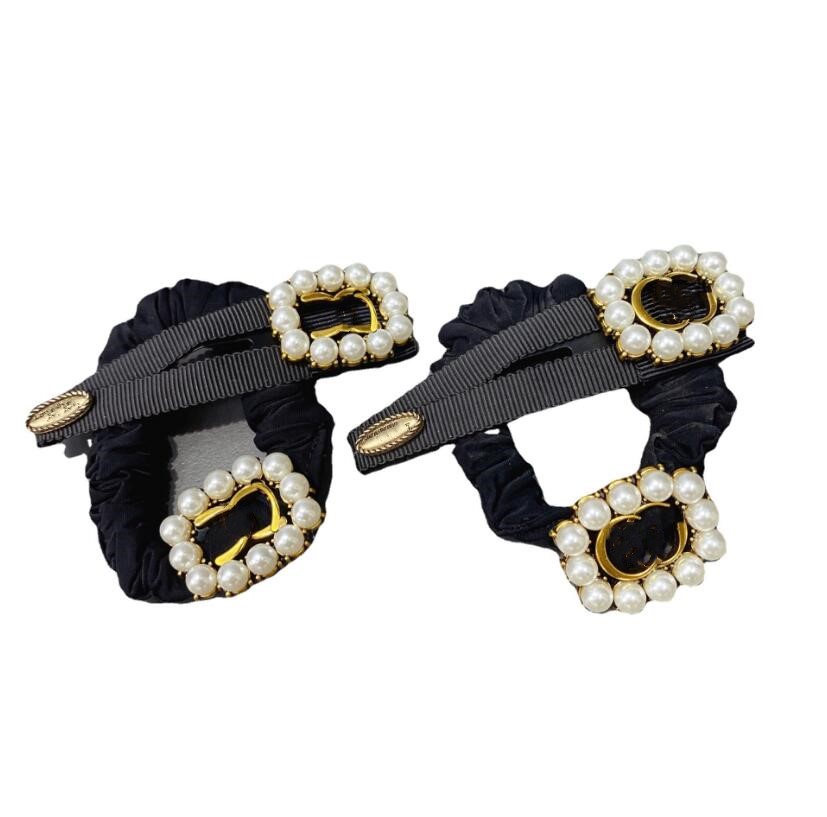 2022 South Korea Dongdaemun letter hair ring pearl fashion temperament headwear female high quality fast delivery
2022 South Korea Dongdaemun letter hair ring pearl fashion temperament headwear female high quality fast delivery