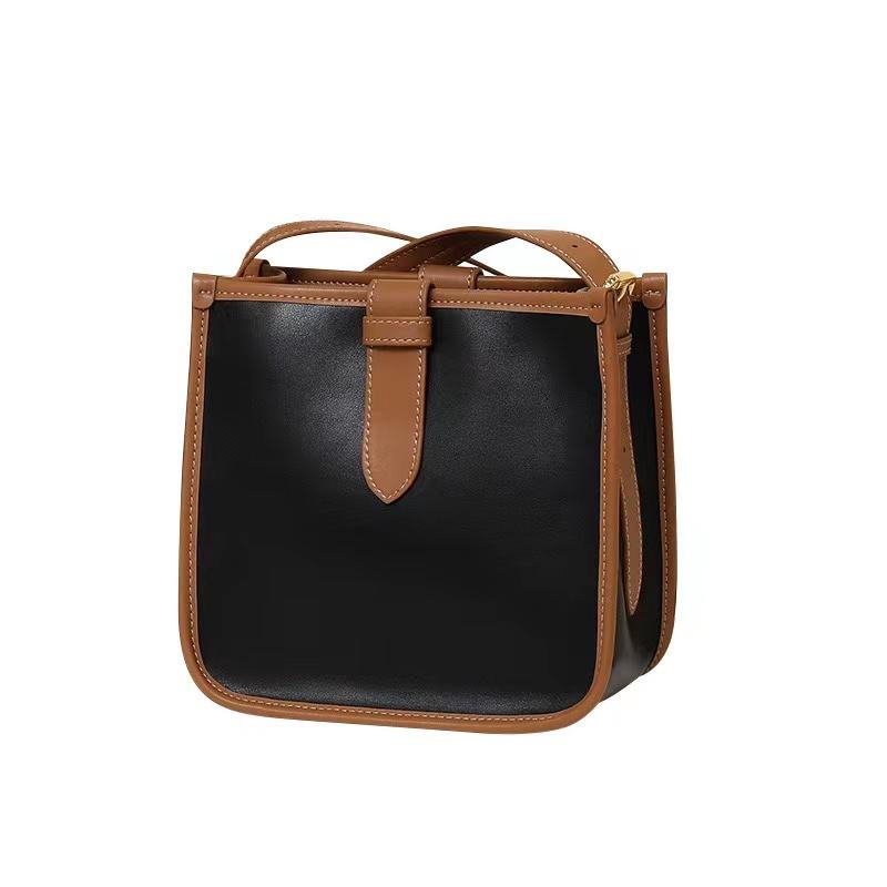 Shoulder Bags Leather Woman Handbag Large Capacity Cross-Body Bag High Sense Of Fashion Commuter Color Single Small Square PackShoulder, White with caramel
Shoulder Bags Leather Woman Handbag Large Capacity Cross-Body Bag High Sense Of Fashion Commuter Color Single Small Square PackShoulder, White with caramel