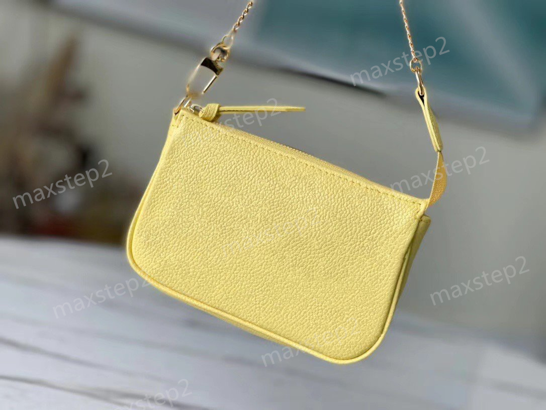 Womens Mini Pochette Accessoires Chain Top Handle Bag Spring escape capsule collection Monograms Leather Luxury CrossBody Purse Wallet Khaki Beige Cream
Womens Mini Pochette Accessoires Chain Top Handle Bag Spring escape capsule collection Monograms Leather Luxury CrossBody Purse Wallet Khaki Beige Cream