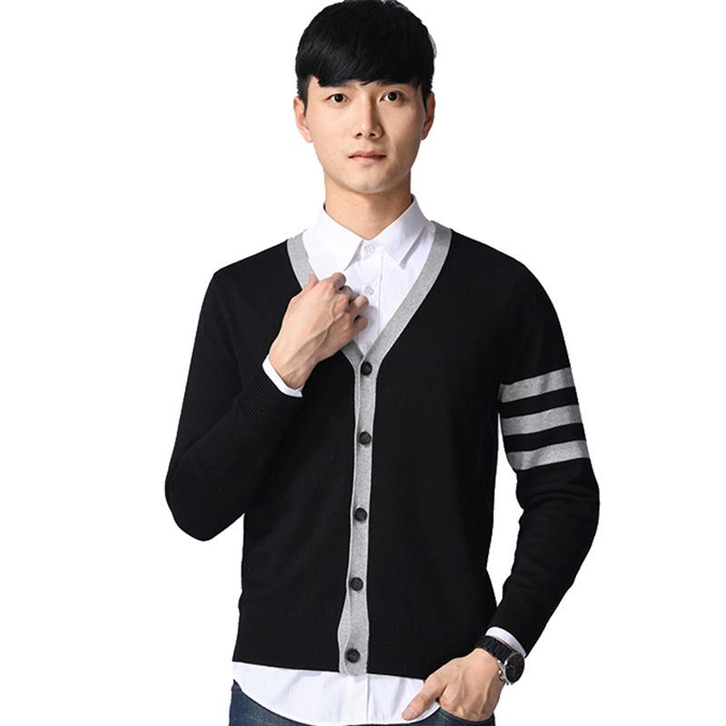 Men's Sweaters Autumn And Winter Korean Men's Sweater Cardigan Long-sleeved V Leader Hit Color Loose Male TideMen's, Black
Men's Sweaters Autumn And Winter Korean Men's Sweater Cardigan Long-sleeved V Leader Hit Color Loose Male TideMen's, Black