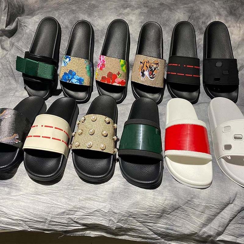 Clasiic Slippers Designers Men Women Slippers Summer Luxurys Brands Real Leather Flip Flop Flats Beach Slide For Man Sliders Designer Womens Sandals Size 35-46
Clasiic Slippers Designers Men Women Slippers Summer Luxurys Brands Real Leather Flip Flop Flats Beach Slide For Man Sliders Designer Womens Sandals Size 35-46