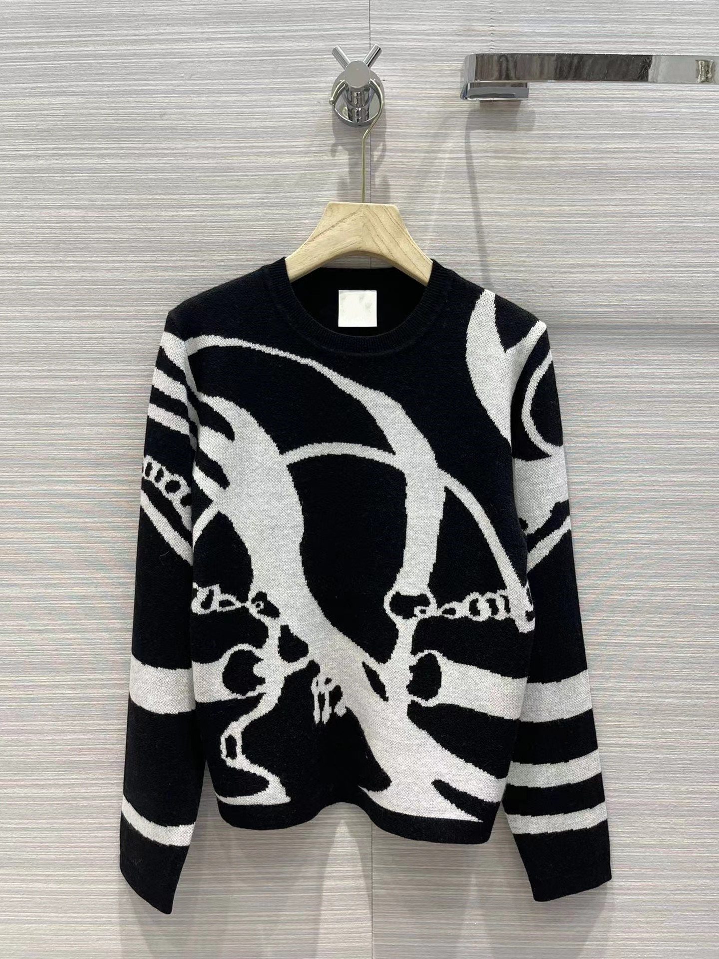 2022 Autumn Milan Runway Sweaters O Neck Long Sleeve Women's Sweaters High End Jacquard Pullover Designer Sweater 0726-13, Black
2022 Autumn Milan Runway Sweaters O Neck Long Sleeve Women's Sweaters High End Jacquard Pullover Designer Sweater 0726-13, Black