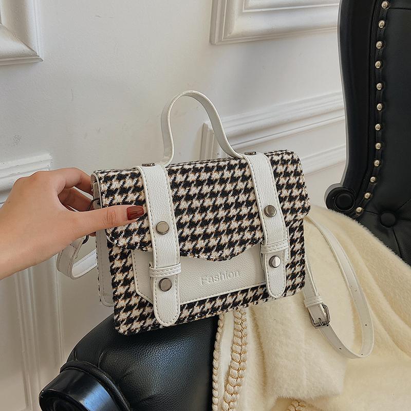 Evening Bags Textured Small Bag Female 2022 Spring Plaid Single Shoulder Fashion Messenger All-match, Brown
Evening Bags Textured Small Bag Female 2022 Spring Plaid Single Shoulder Fashion Messenger All-match, Brown