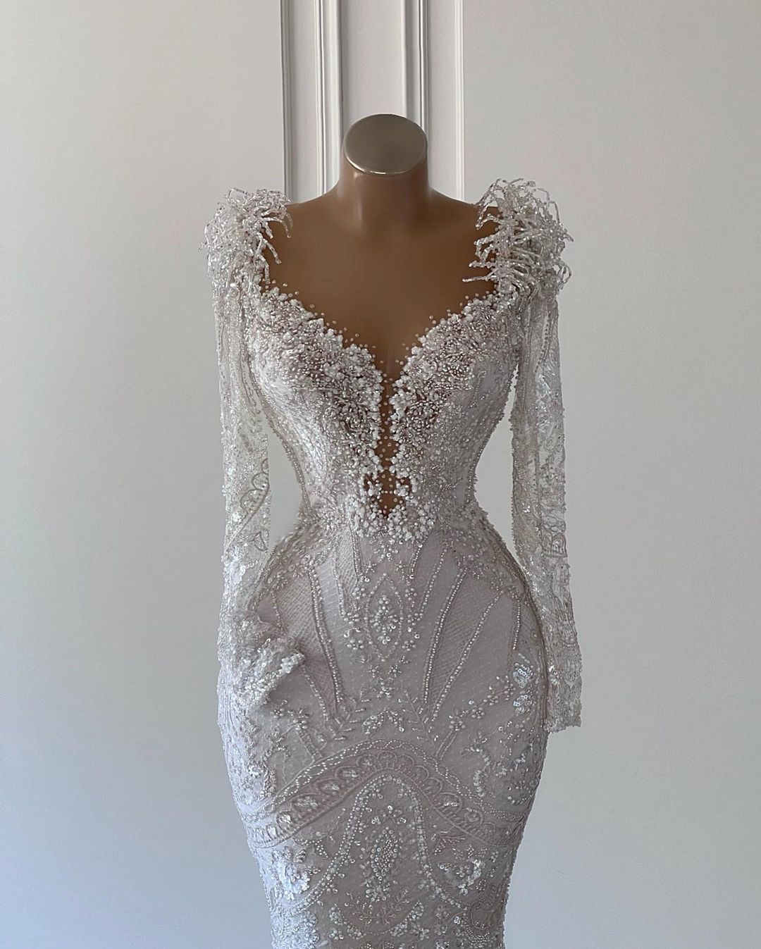 Sparkling Mermaid Wedding Dress Long Sleeves V Neck 3D Lace Hollow Appliques Sequins Beads Floor Length Bridal Gowns Custom Made Vestido De Novia