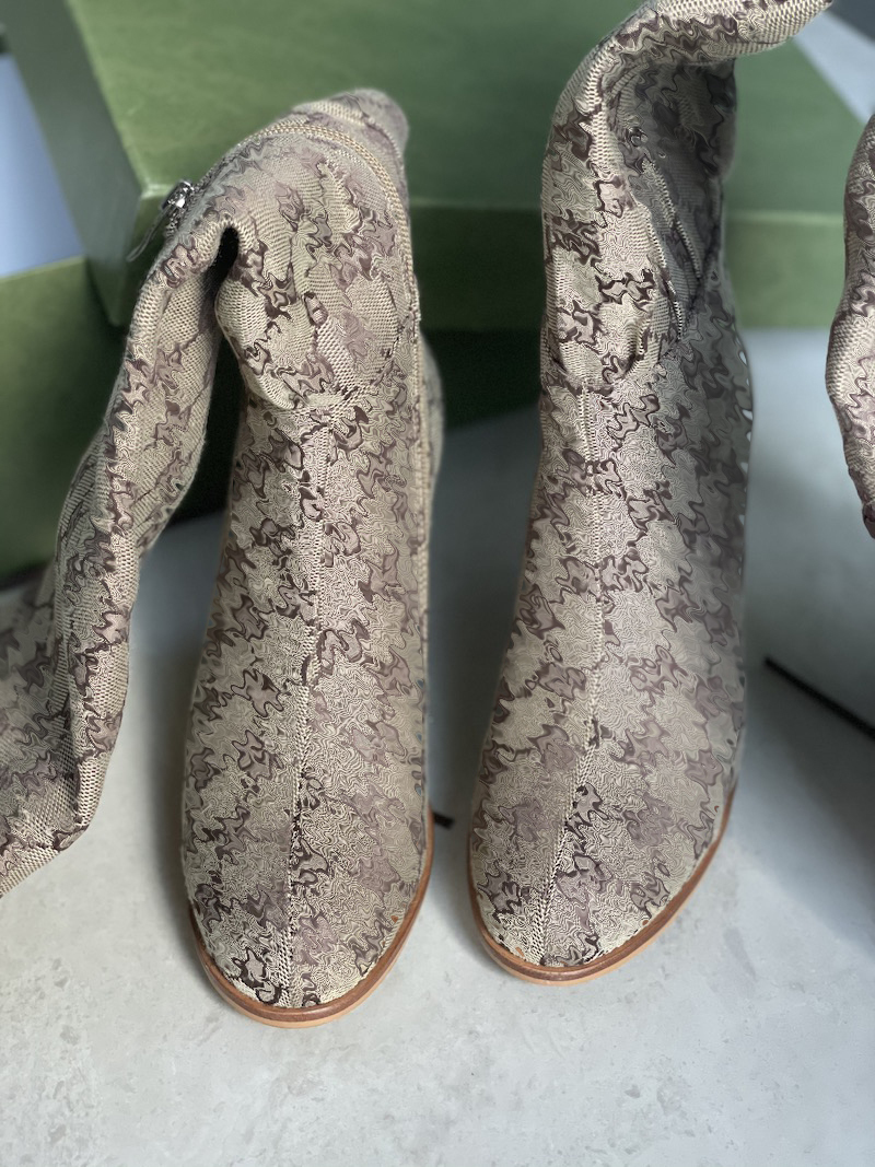 Designer Boots Heels Leather Women over the Knee Boots Zipper Lace Fashion Luxury Thick Bottom Shoes Red Rice Canvas Large Size With Box NO317
Designer Boots Heels Leather Women over the Knee Boots Zipper Lace Fashion Luxury Thick Bottom Shoes Red Rice Canvas Large Size With Box NO317