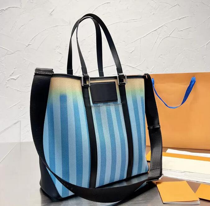 Luxury Designer Bag Blue Tote Bags Colorful shoulder With Straps High Quality Fashion Letter Printing Shopping Travel Handbag Large capacity Duffel Bags
Luxury Designer Bag Blue Tote Bags Colorful shoulder With Straps High Quality Fashion Letter Printing Shopping Travel Handbag Large capacity Duffel Bags