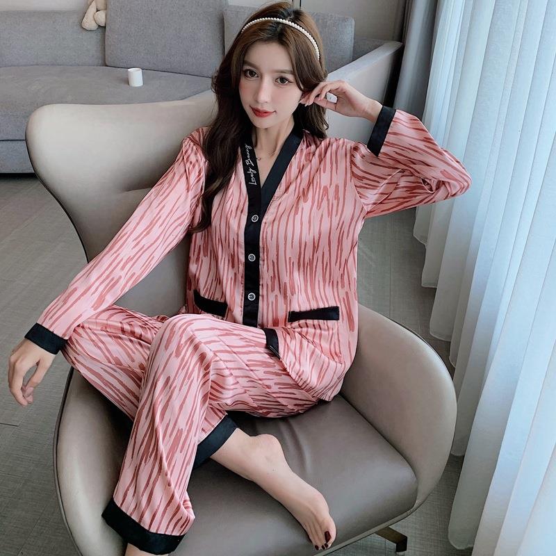 Spring And Autumn Long-sleeved Womens Sleepwear Pajamas Ice Silk Fat Large Size Ladies Sweet Home Clothes Suit Two Piece Set, 10
Spring And Autumn Long-sleeved Womens Sleepwear Pajamas Ice Silk Fat Large Size Ladies Sweet Home Clothes Suit Two Piece Set, 10