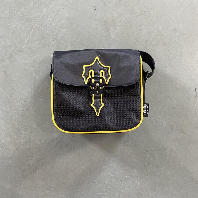 Wallets Luxury Designer Men's 1.0 Trapstar Bag Black Yellow Top Quality One Shoulder Crossbody Fashion Wallet Multiple Styles ColorsWall, Orange
Wallets Luxury Designer Men's 1.0 Trapstar Bag Black Yellow Top Quality One Shoulder Crossbody Fashion Wallet Multiple Styles ColorsWall, Orange