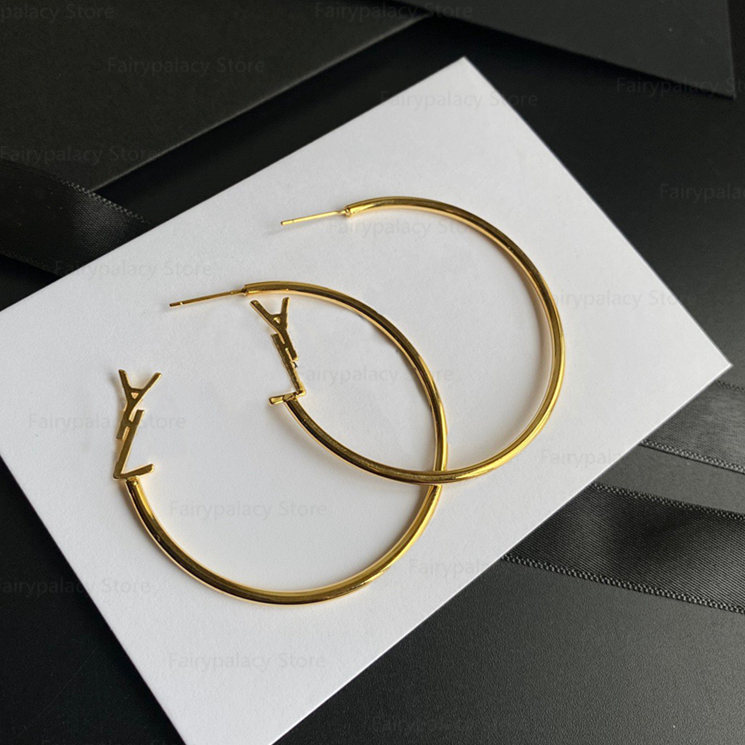New style Fashion Womens Big Circle Simple Hollow Out Earrings Hoop Earrings for Woman High Quality gift
New style Fashion Womens Big Circle Simple Hollow Out Earrings Hoop Earrings for Woman High Quality gift