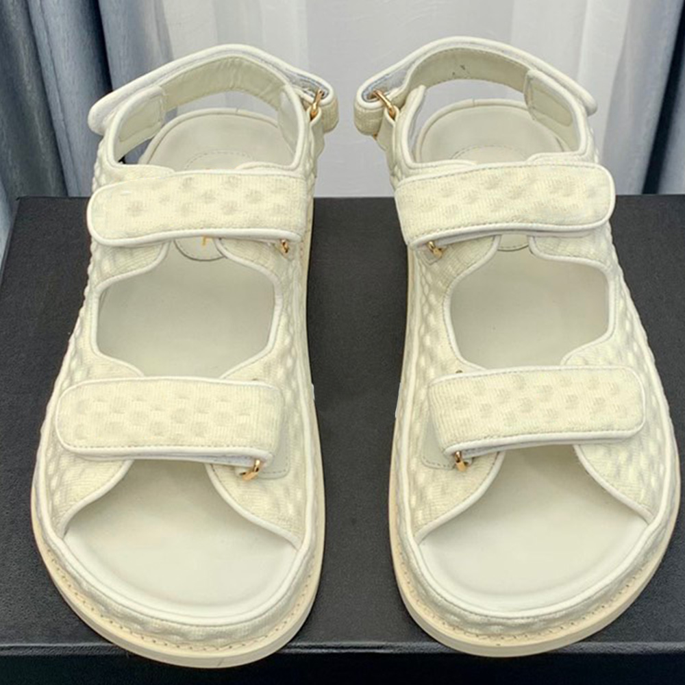 Official website popular Knitwear Ivory SANDALS exudes lasting charm Velcro luxury designer sandals classic fashion trend Everyday shopping all match, Shipping supplement
Official website popular Knitwear Ivory SANDALS exudes lasting charm Velcro luxury designer sandals classic fashion trend Everyday shopping all match, Shipping supplement