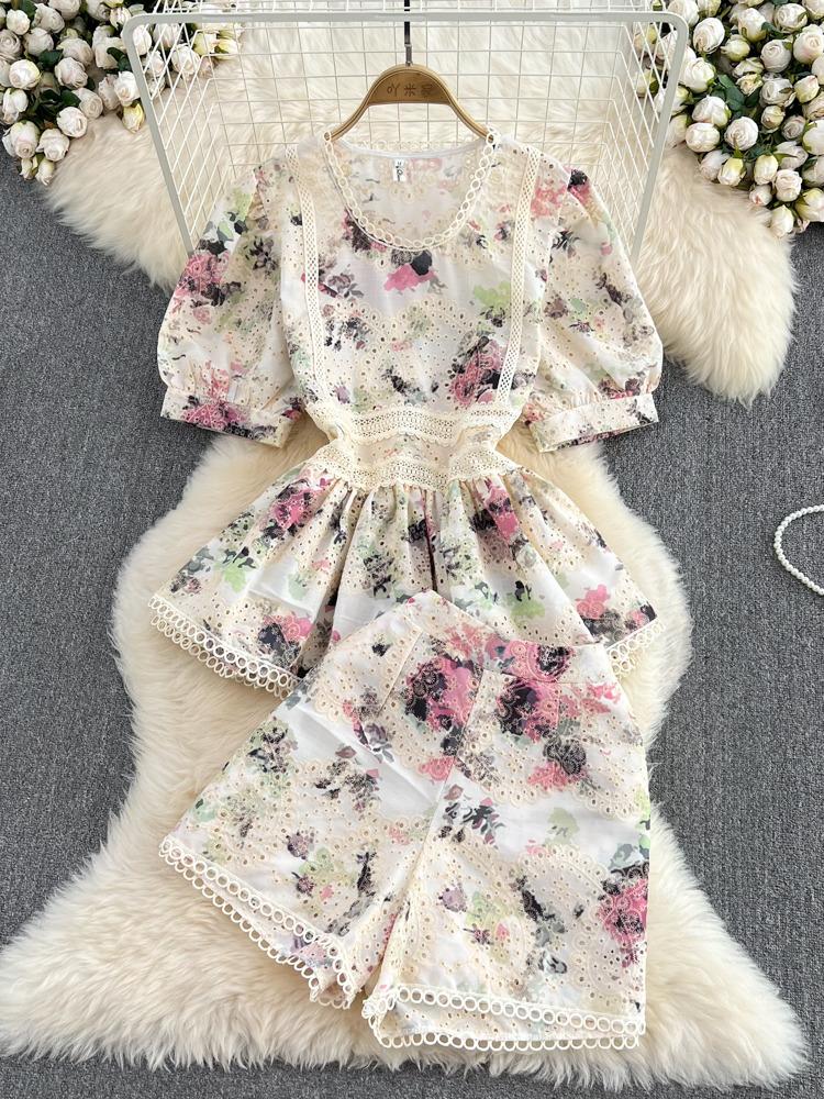 Women's Tracksuits Elegant Flower Embroidery Lace Suit Set Women Puff Sleeve Hollow Out Shirt Top Wide Leg Shorts Runway Summer Two Pieces S, Apricot
Women's Tracksuits Elegant Flower Embroidery Lace Suit Set Women Puff Sleeve Hollow Out Shirt Top Wide Leg Shorts Runway Summer Two Pieces S, Apricot