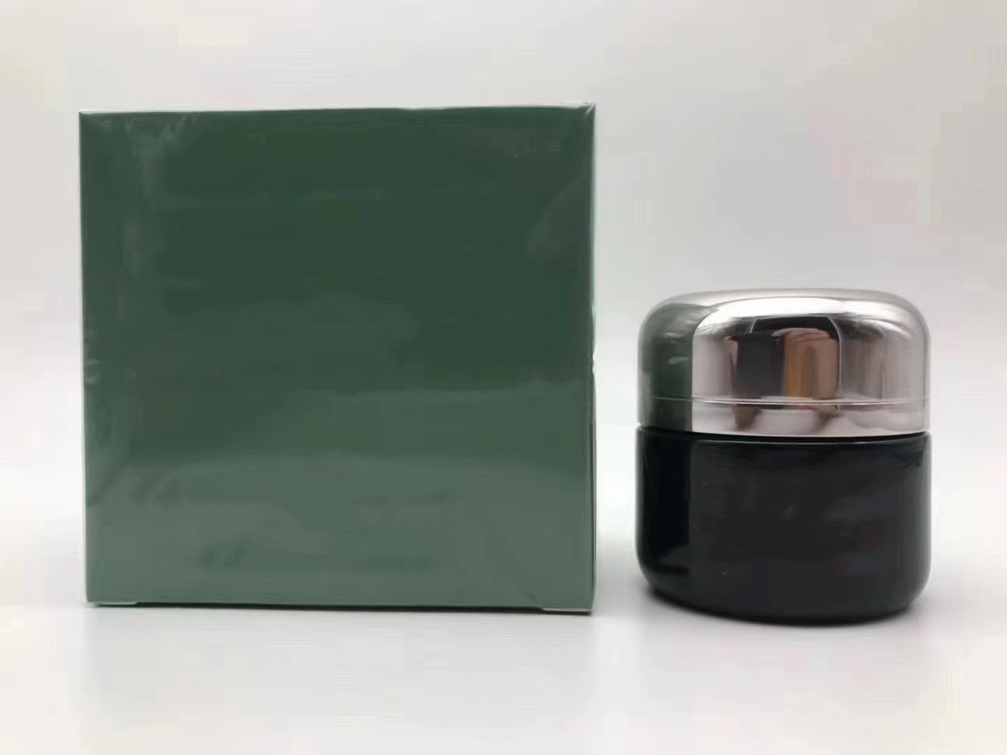 EPACK Famous Brand The Eye Concentrate Eye Cream Le Concentre Contour Des Yeux 15ml
EPACK Famous Brand The Eye Concentrate Eye Cream Le Concentre Contour Des Yeux 15ml