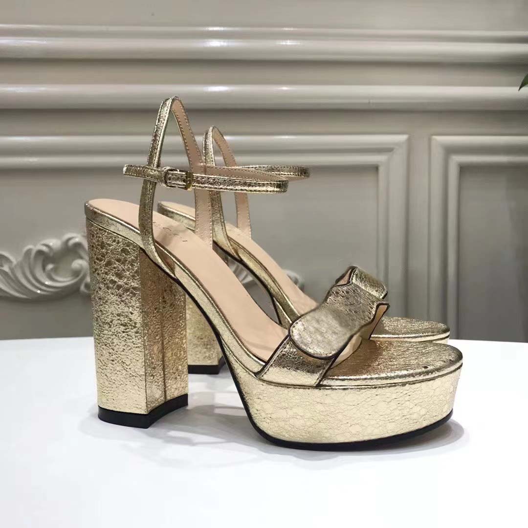 Sandals Designer The latest luxury brand high quality bare clasp Foam Runners open-toe thick heel sandals, fashionable 10cm casual style, Blue
Sandals Designer The latest luxury brand high quality bare clasp Foam Runners open-toe thick heel sandals, fashionable 10cm casual style, Blue