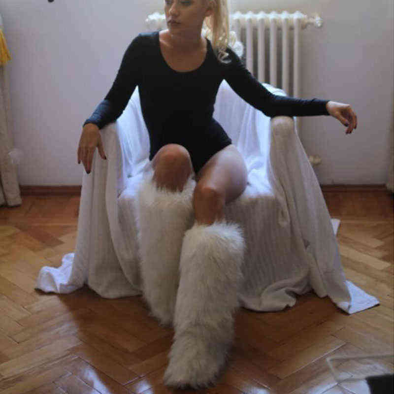 2022Winter Thigh High Fluffy Boots Ladies Furry Faux Fox Fur Long Warm Shoes Women New Designer, Snow boots
2022Winter Thigh High Fluffy Boots Ladies Furry Faux Fox Fur Long Warm Shoes Women New Designer, Snow boots