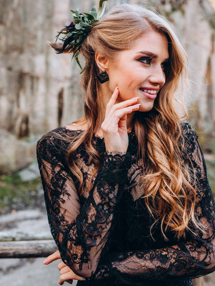 Black Gothic Wedding Dress Side Split Sexy Backless Lace Boho Bridal Gowns Vintage Long Sleeve Country Robe De Mariee Sweep Train Vestido
