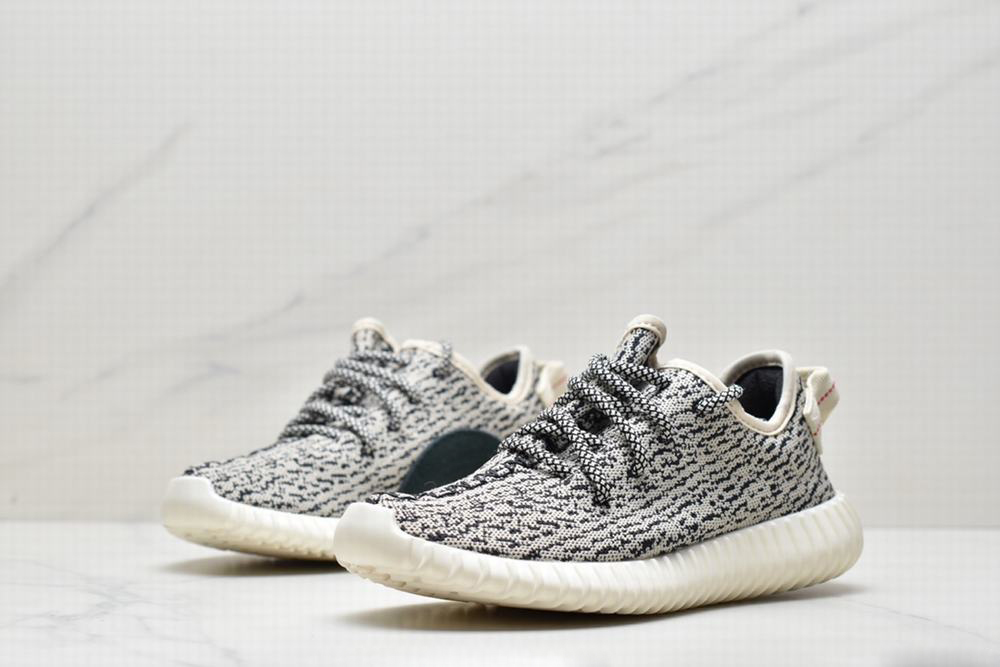 With Box 2022 Turtle Dove Running Shoes Men Women Blue Grey White Sports Sneaker
With Box 2022 Turtle Dove Running Shoes Men Women Blue Grey White Sports Sneaker