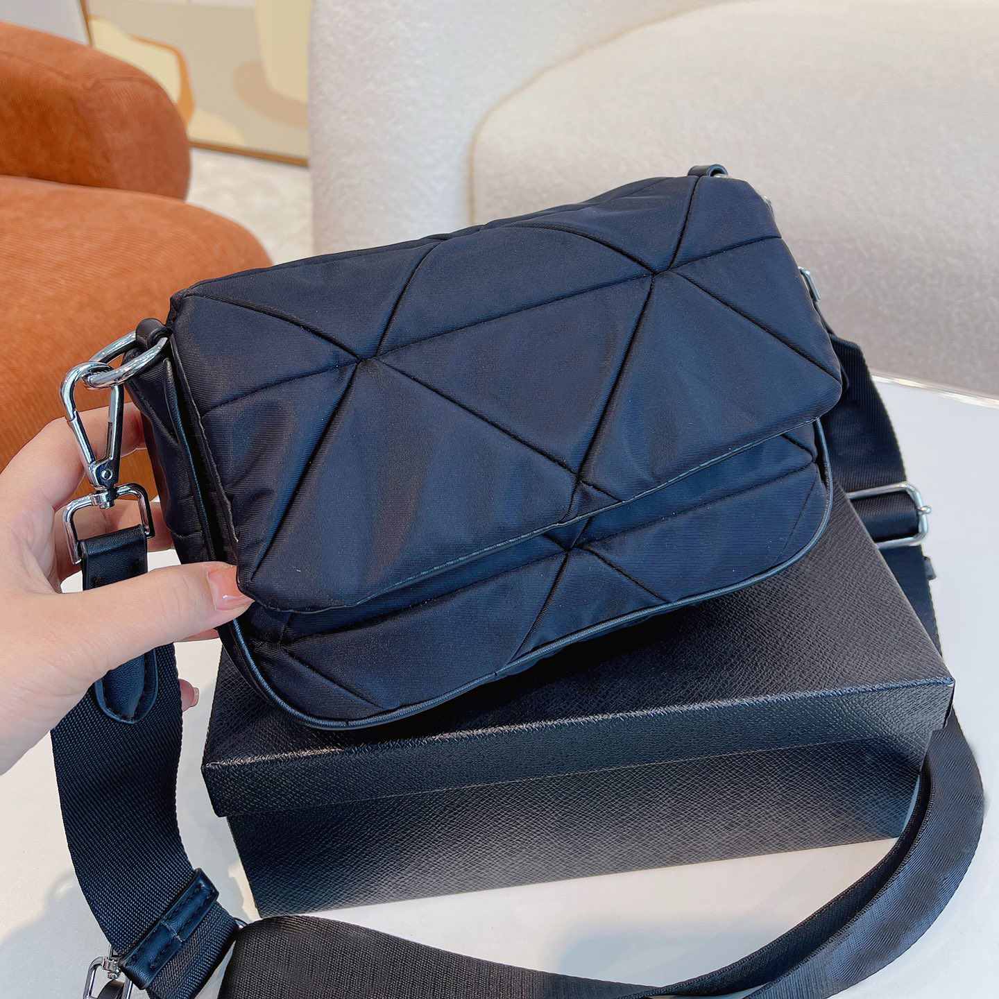Messenger bags Nylon Crossbody Luxury Designer Brand Bags Fashion Shoulder Handbags High Quality Women Letter Purse Phone Wallet Metallic lady, No bags
Messenger bags Nylon Crossbody Luxury Designer Brand Bags Fashion Shoulder Handbags High Quality Women Letter Purse Phone Wallet Metallic lady, No bags