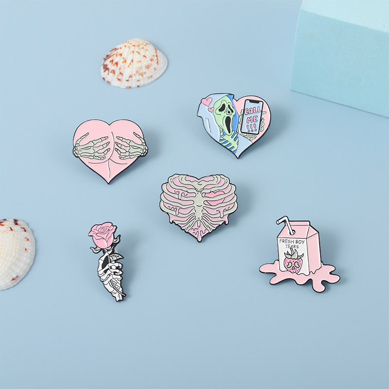 Skeleton Hand Heart Brooch Pin Cartoon Pink Rose Bottle Letters Halloween Clothes Corsage Badges Unisex Love Flower Bag Hat Sweater Brooches Accessories
Skeleton Hand Heart Brooch Pin Cartoon Pink Rose Bottle Letters Halloween Clothes Corsage Badges Unisex Love Flower Bag Hat Sweater Brooches Accessories
