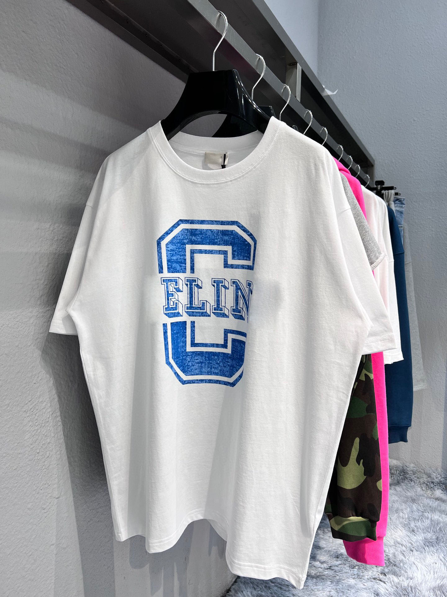 2022ss spring and summer new shirt high grade cotton Sweatshirts printing short pants sleeve round neck panel T-Shirt Size: m-l-xl-xxl-xxxl Color: black white ya068
2022ss spring and summer new shirt high grade cotton Sweatshirts printing short pants sleeve round neck panel T-Shirt Size: m-l-xl-xxl-xxxl Color: black white ya068