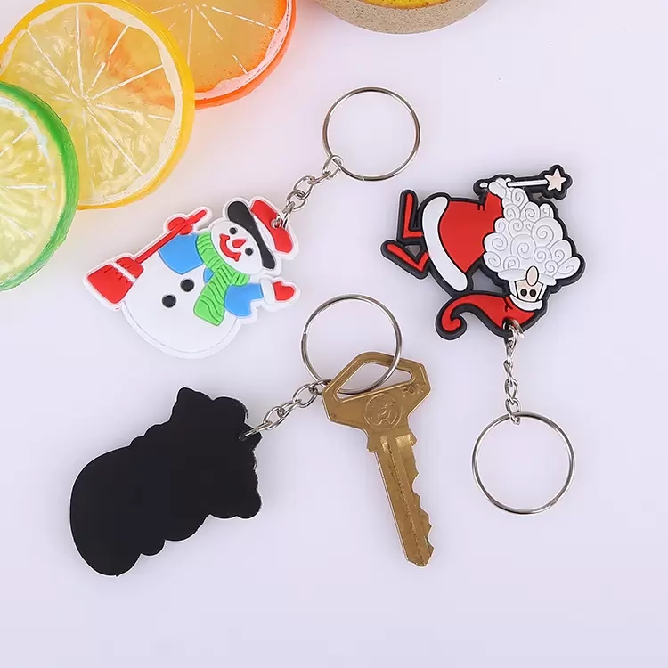 Cartoon Santa Claus Key Rings Couple Key Pendant for Christmas Gifts PVC Rubber Keychain Promotion Gift Wholesale Factory Price
