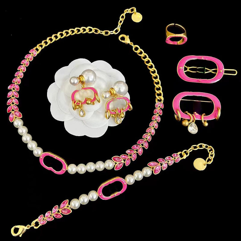 Brand D Letters Sweet Pink Crystal Stud Earrings Vintage Copper Chain Link Shining Charm Bracelets C Pendant Necklaces Brooch Pins Hair Clips Rings Jewelry
Brand D Letters Sweet Pink Crystal Stud Earrings Vintage Copper Chain Link Shining Charm Bracelets C Pendant Necklaces Brooch Pins Hair Clips Rings Jewelry