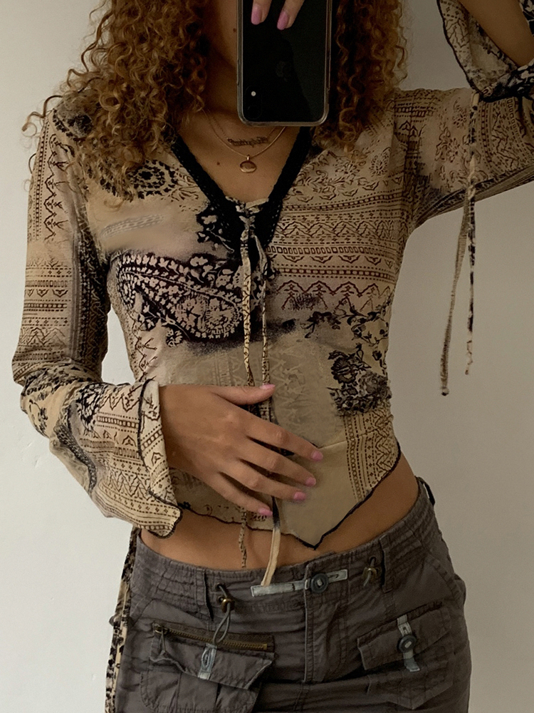 Rockmore Fairy Grunge Print Crop Top Women'S Flare Sleeve Tshirts Aesthetic Retro Harajuku Tie Up V-neck Tee 90s Vintage Clothes 220321