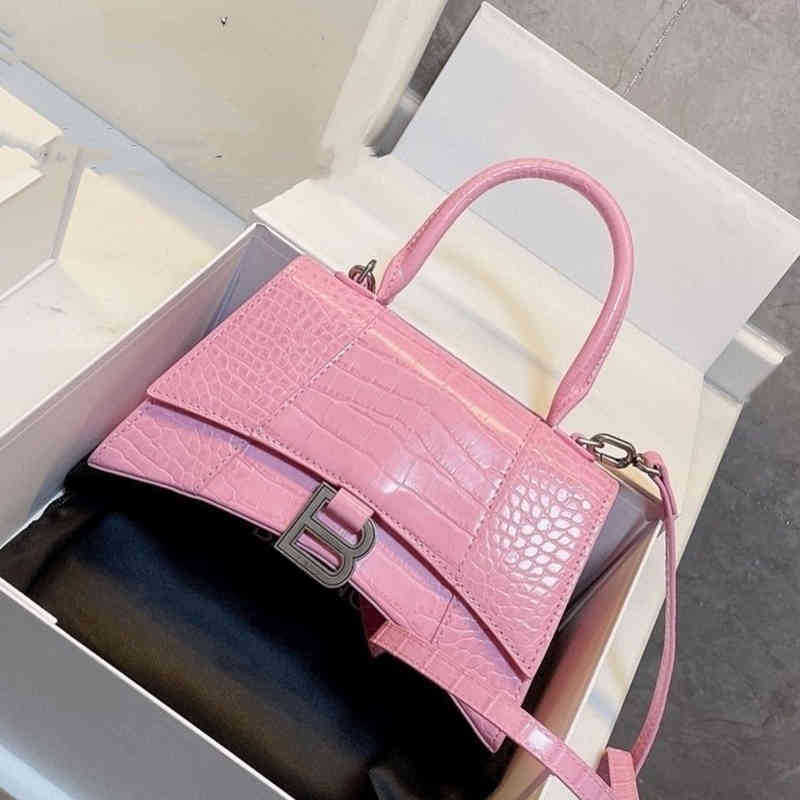 Bag Balencaigass Cowhide Luxurys Designer Handbags Hourglass 21ss Shaped Bag Crocodile Pattern High Sense French Minority Single Shoulder H3kc, Sky blue
Bag Balencaigass Cowhide Luxurys Designer Handbags Hourglass 21ss Shaped Bag Crocodile Pattern High Sense French Minority Single Shoulder H3kc, Sky blue