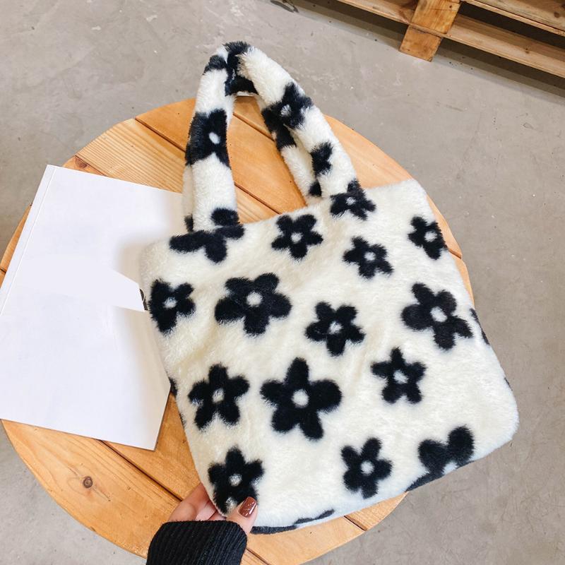 Evening Bags INS Fashion Women Flower Print Shoulder Female Winter Plush Underarm Faux Fur Handbag Furry Fluffy Tote, 25x14x3cm a
Evening Bags INS Fashion Women Flower Print Shoulder Female Winter Plush Underarm Faux Fur Handbag Furry Fluffy Tote, 25x14x3cm a