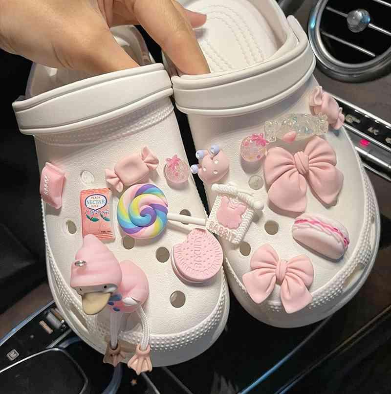 Cute 3D Pink Duck Croc Charms Designer DIY Animal Jeans Shoes Decaration Accessories for JIBS Clogs Hello Kids Boys Girls Gifts
Cute 3D Pink Duck Croc Charms Designer DIY Animal Jeans Shoes Decaration Accessories for JIBS Clogs Hello Kids Boys Girls Gifts