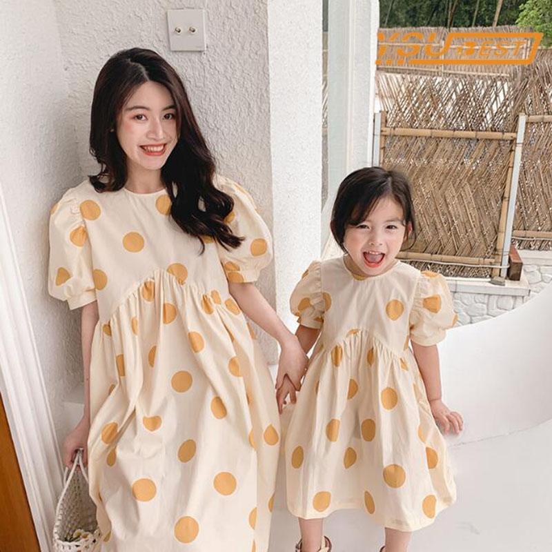 Family Matching Outfits Mother And Daughter Dress Summer Short Sleeves Wave Point Clothes Clothing DressFamily, 2030100 beige
Family Matching Outfits Mother And Daughter Dress Summer Short Sleeves Wave Point Clothes Clothing DressFamily, 2030100 beige