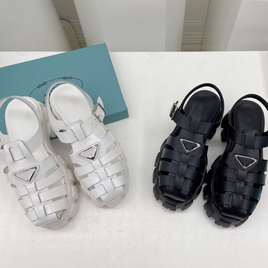 Women Foam Rubber Thick soled Sandals Designer Monolith Summer Shoes Metal Triangle Sandal Retro Beach Footwear Upper 5.5cm 35-40, Color 2
Women Foam Rubber Thick soled Sandals Designer Monolith Summer Shoes Metal Triangle Sandal Retro Beach Footwear Upper 5.5cm 35-40, Color 2