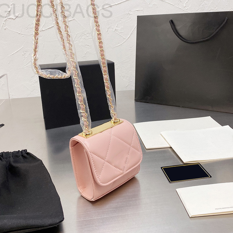 designer Handbag Womens Mini Vanity With Classic Flap Quilted Gold Chain Cross Body Trunk Lambskin Matelasse Lady Girls Cosmetic Case, Box
designer Handbag Womens Mini Vanity With Classic Flap Quilted Gold Chain Cross Body Trunk Lambskin Matelasse Lady Girls Cosmetic Case, Box
