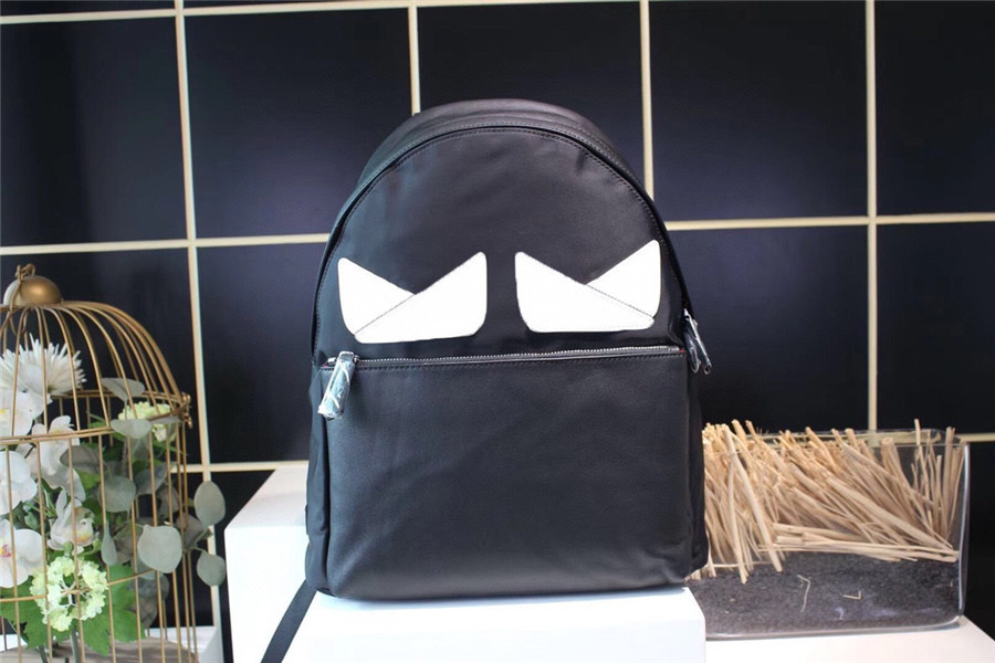 Designer Monster Backpack Vitello Elite Bag Black Yellow Nylon Leather Canvas Large Capacity Men Women Outdoor Sports Travel Bags 33-14-39cm With Box, Customize
Designer Monster Backpack Vitello Elite Bag Black Yellow Nylon Leather Canvas Large Capacity Men Women Outdoor Sports Travel Bags 33-14-39cm With Box, Customize