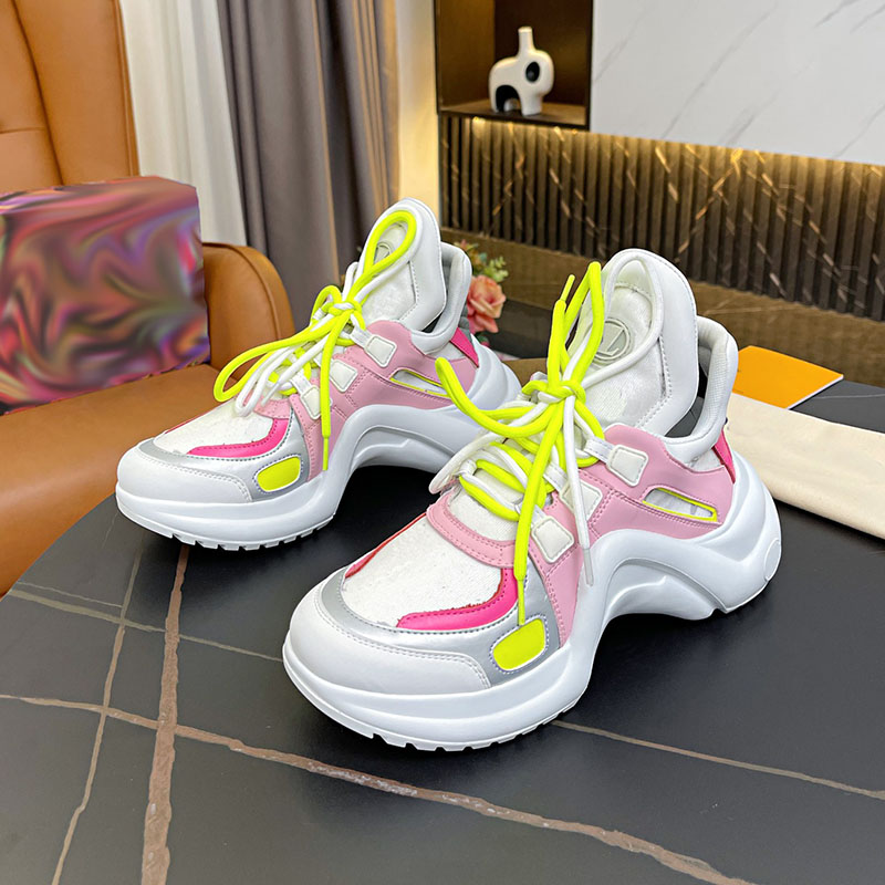 Designer Sneakers Woman Shoe top version Luxury latest classic style Size 35-41 model YG03
Designer Sneakers Woman Shoe top version Luxury latest classic style Size 35-41 model YG03
