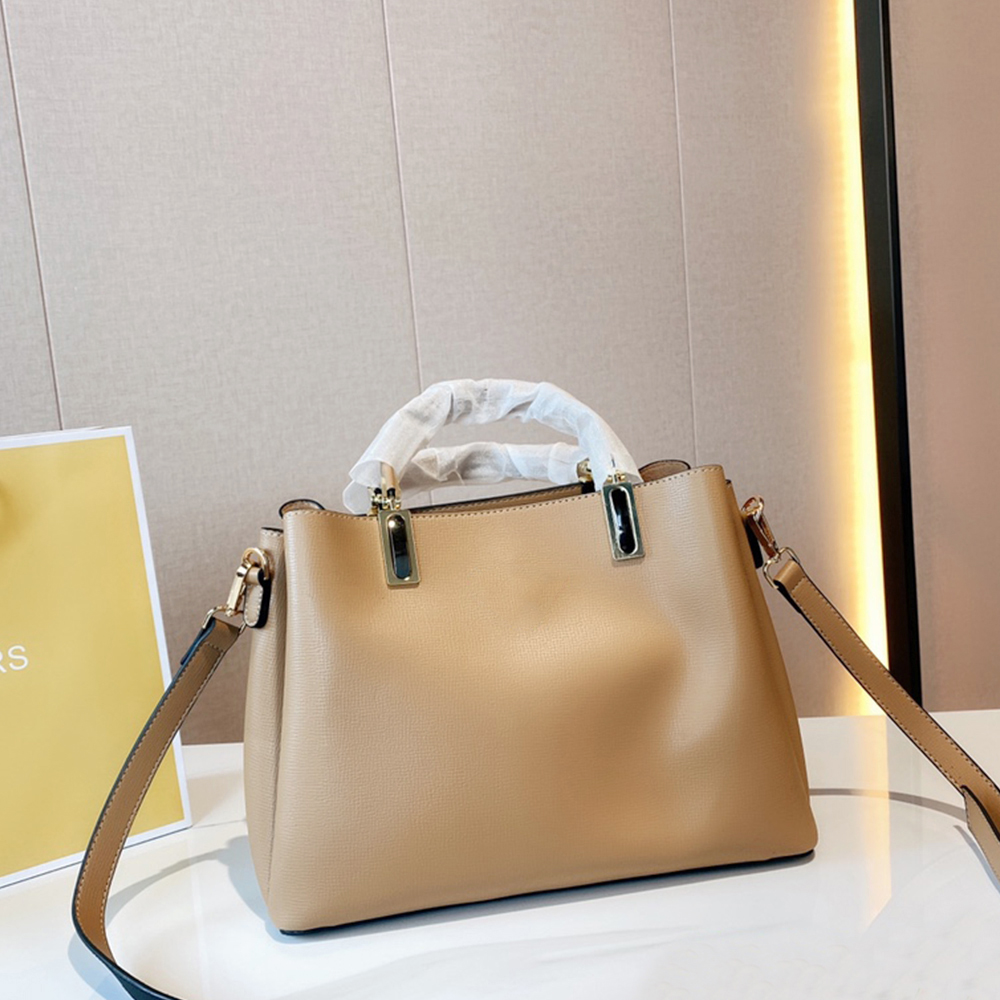 Top quality Handbag Luxury Designers Bag Leather Women handbags Fashion female Crossbody handbag Tote Lady Shoulder Vintage Bags 2022, A3
Top quality Handbag Luxury Designers Bag Leather Women handbags Fashion female Crossbody handbag Tote Lady Shoulder Vintage Bags 2022, A3