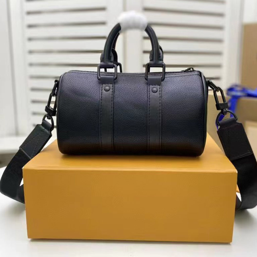 Fasion luxurys designers boys chest bags womens fashion waist bag mens leather messenger tote City Keepall sport storage travel shoulder purse, Do not pay
Fasion luxurys designers boys chest bags womens fashion waist bag mens leather messenger tote City Keepall sport storage travel shoulder purse, Do not pay